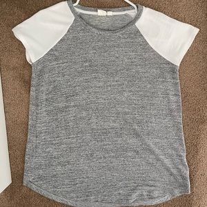 Gap tee shirt